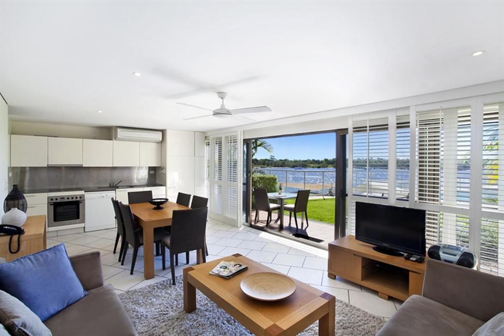 Noosa Shores Resort Экстерьер фото